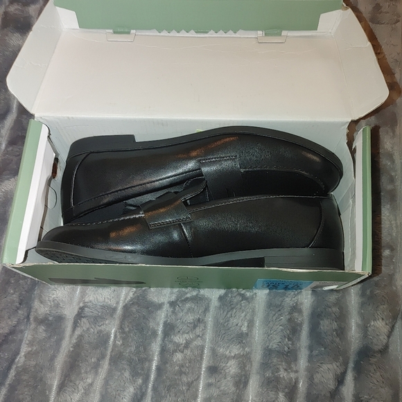 Kensie Black Leather Penny Loafers - Picture 7 of 7